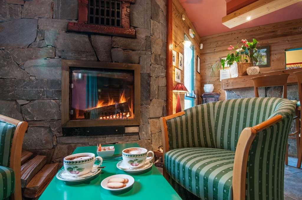 Brit Hotel Florimont Saint-Ferreol Restoran gambar